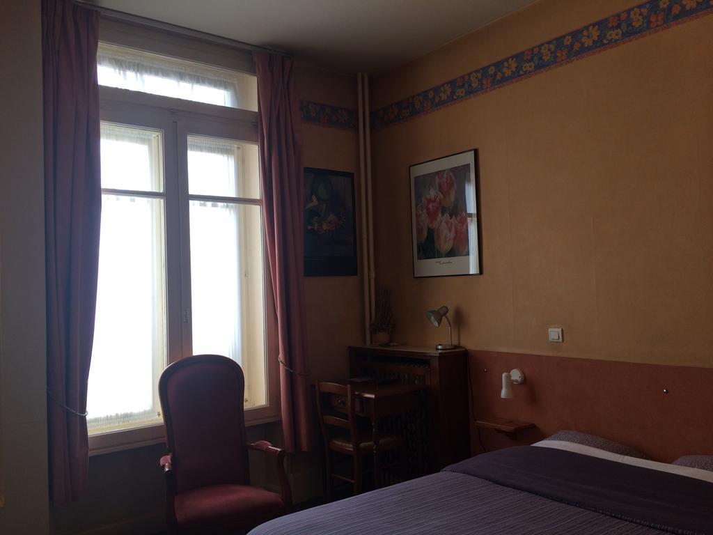 Charleville-Mézières Hotel De Paris מראה חיצוני תמונה