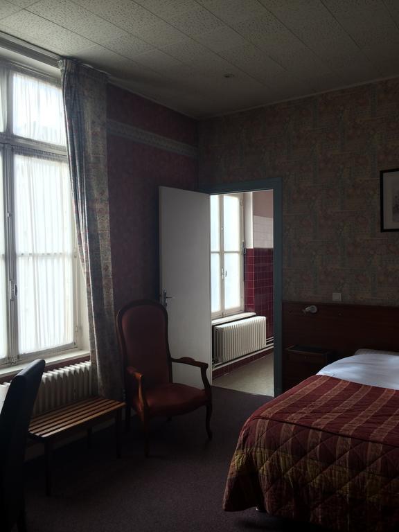 Charleville-Mézières Hotel De Paris מראה חיצוני תמונה