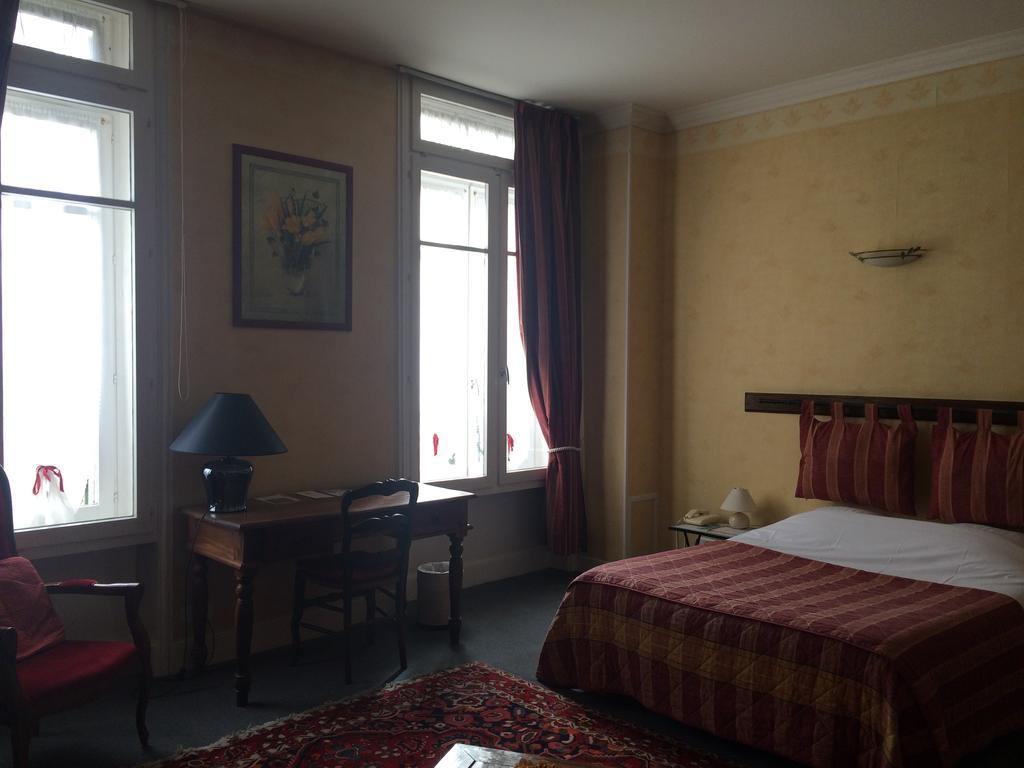 Charleville-Mézières Hotel De Paris מראה חיצוני תמונה