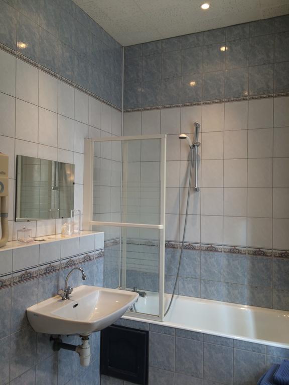 Charleville-Mézières Hotel De Paris מראה חיצוני תמונה
