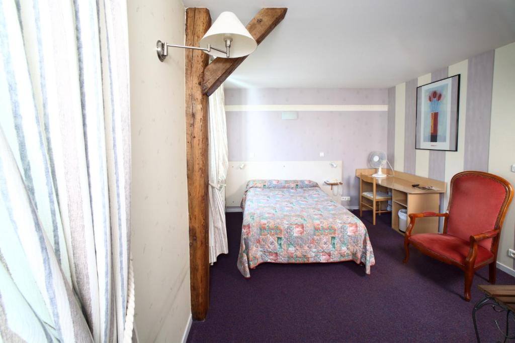 Charleville-Mézières Hotel De Paris חדר תמונה